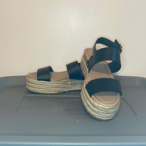 Barely Worn Steve Madden platform sandals-6.5